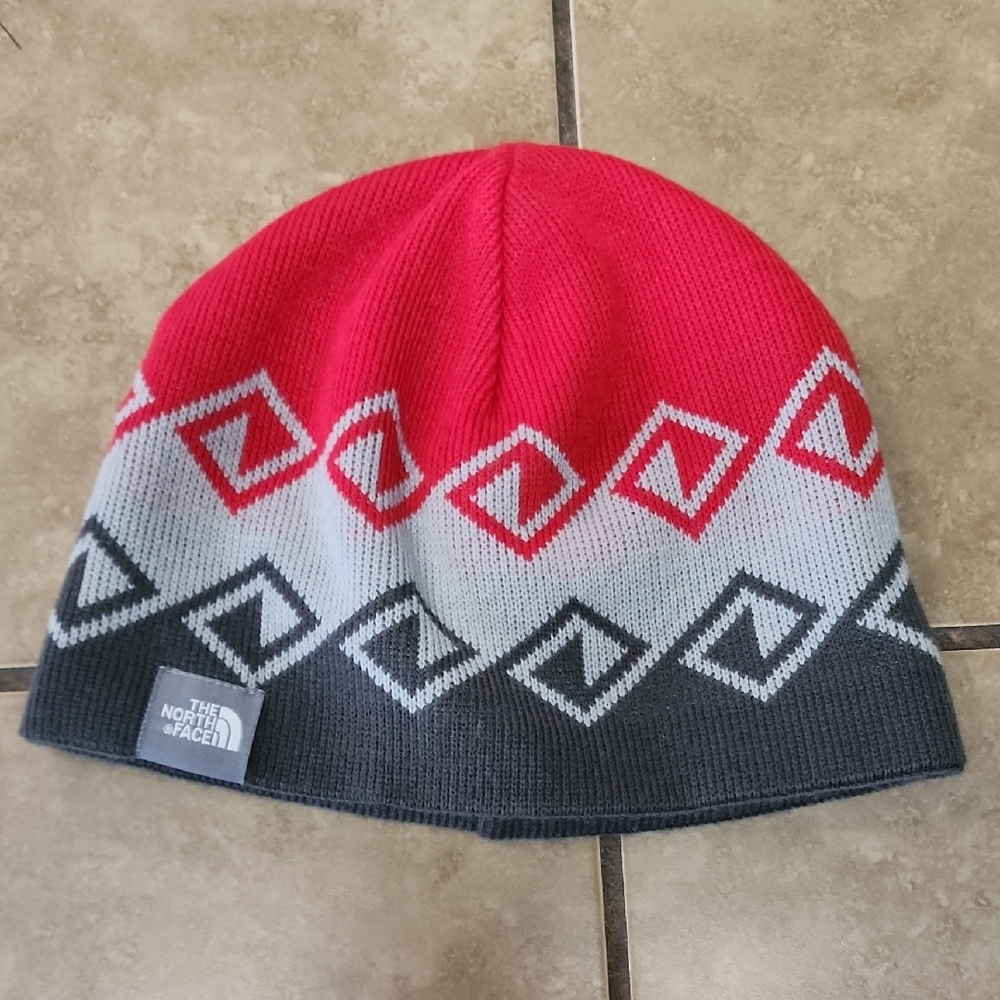 The North Face Anders Beanie Hat Red and Black Reversible Geometric Kids
